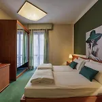 ホテル Grotta 3*