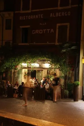 Отель Grotta