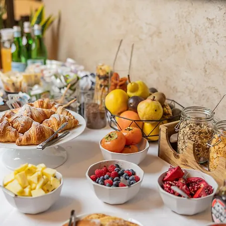 Grotta Λατζίζε