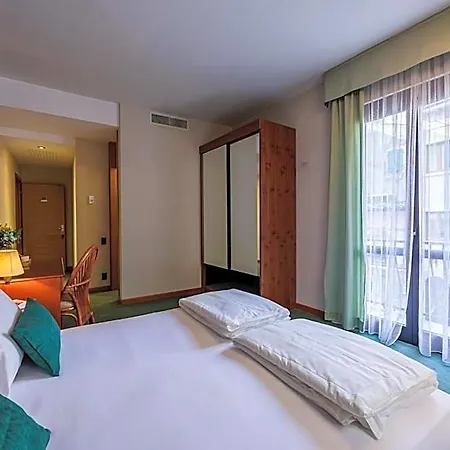 Отель Grotta 3*