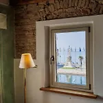 Grotta Hotel 3*